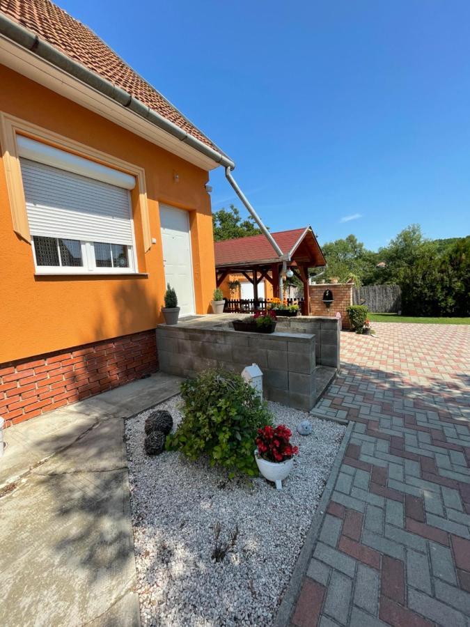Mira Kucko Appartement Oreglak Buitenkant foto