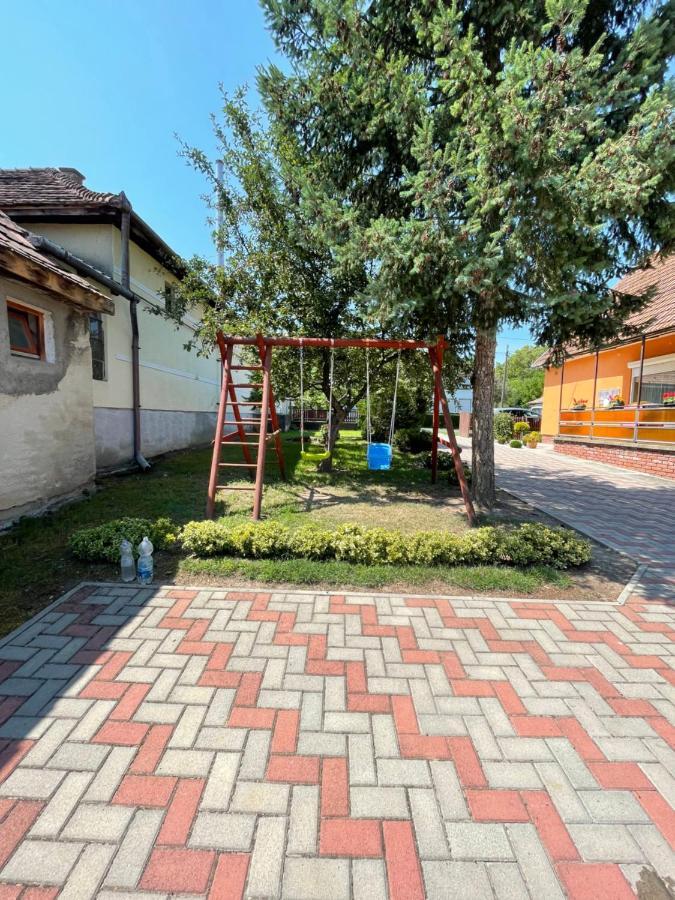 Mira Kucko Appartement Oreglak Buitenkant foto