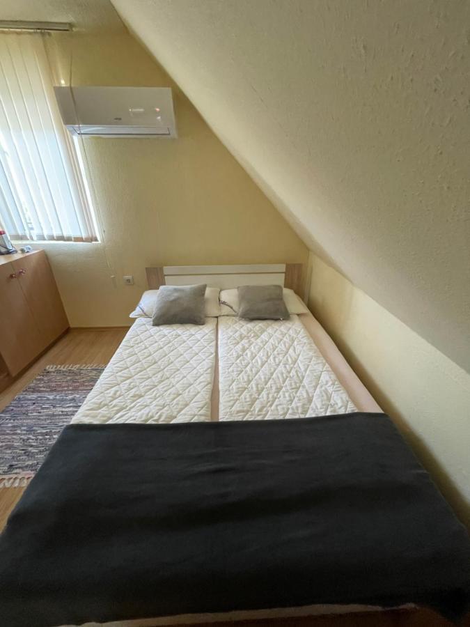 Mira Kucko Appartement Oreglak Buitenkant foto