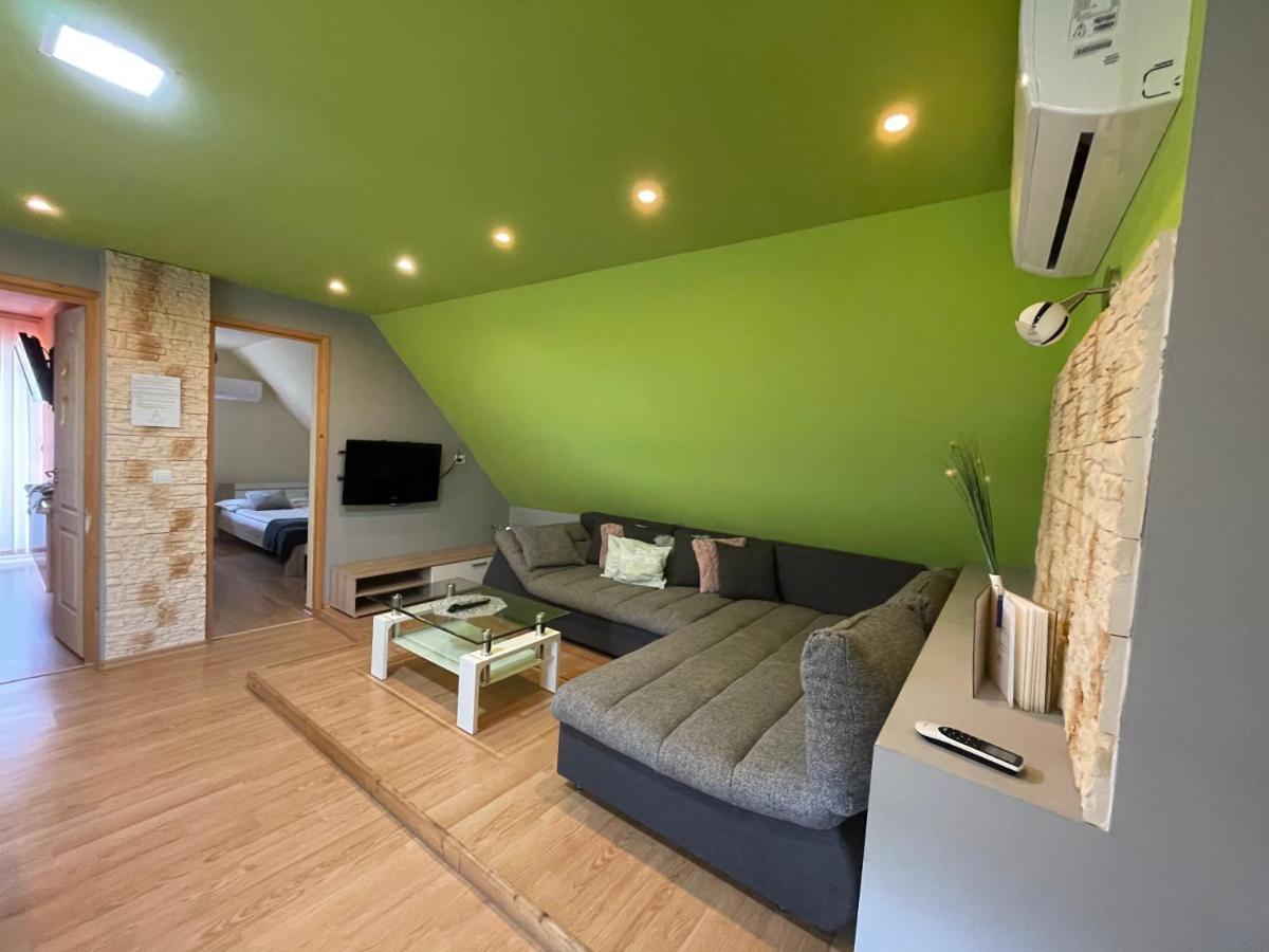 Mira Kucko Appartement Oreglak Buitenkant foto