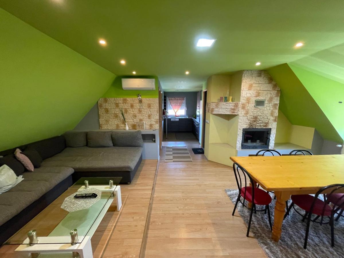 Mira Kucko Appartement Oreglak Buitenkant foto