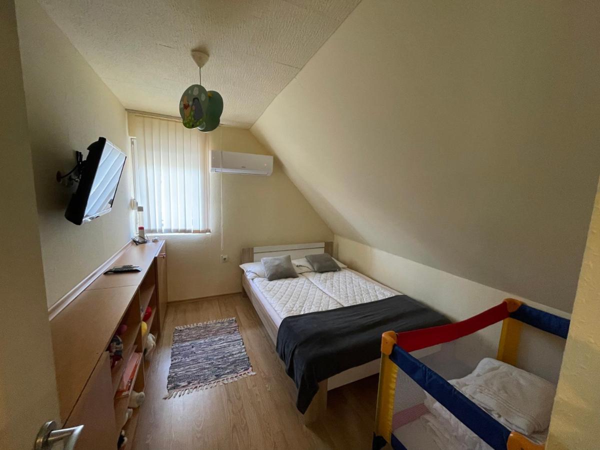 Mira Kucko Appartement Oreglak Buitenkant foto